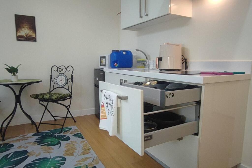 Aveline Suites Elite Rockwell View Acqua Private Residences Near Rockwell Makati 马尼拉 外观 照片