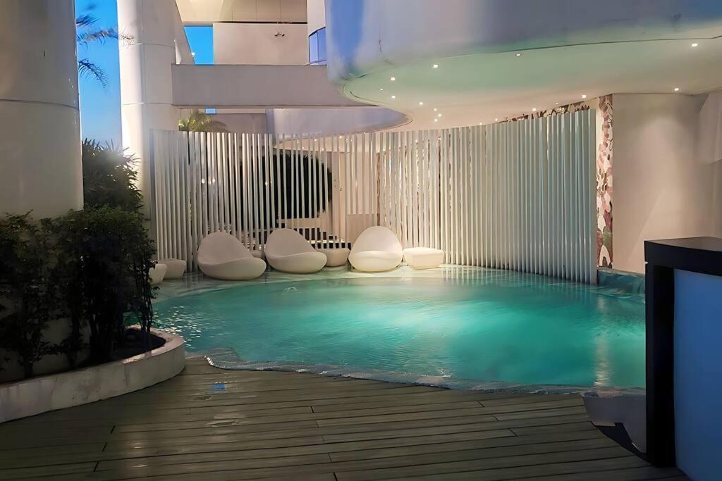 Aveline Suites Elite Rockwell View Acqua Private Residences Near Rockwell Makati 马尼拉 外观 照片